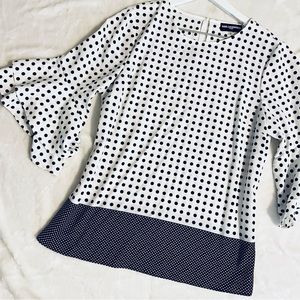 🔴 5 for $25! Karl Lagerfeld White/Black Pokapot Print Top